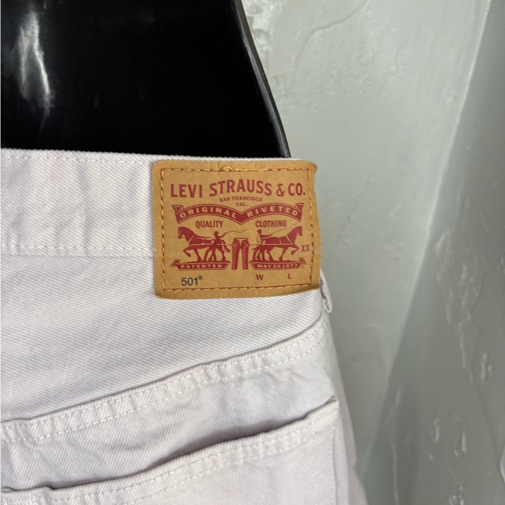 Levi’s High-Waist Frayed Hem Women’s Denim Shorts - Light Lavender sz 27 - Picture 8 of 8